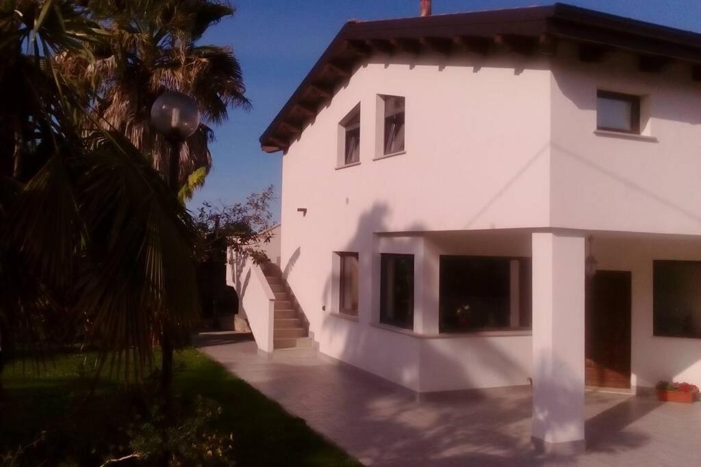 Appartement Residenza Flores à Pescara Extérieur photo